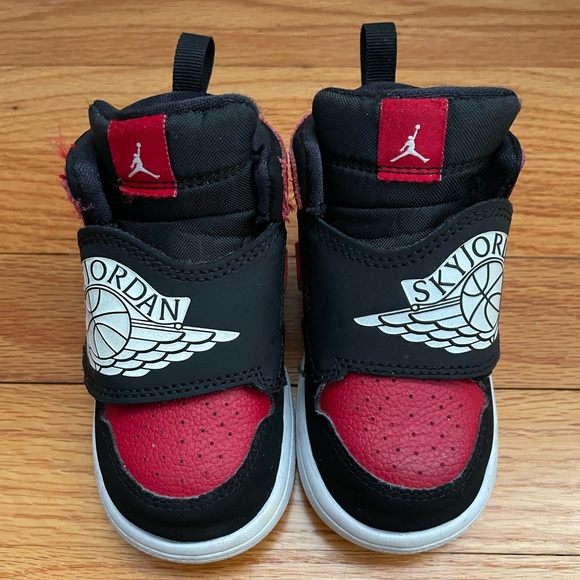 Sky Jordan 1. Size 6c. Red and Black - Picture 2 of 9